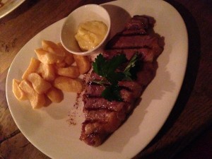 Sirloin with chips and béarnaise sauce at Steak Of The Art