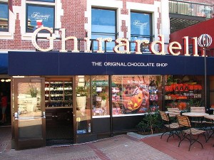Ghirardelli (By Bernard Gagnon (Own work) [GFDL (http://www.gnu.org/copyleft/fdl.html) or CC BY-SA 3.0 (http://creativecommons.org/licenses/by-sa/3.0)], via Wikimedia Commons)