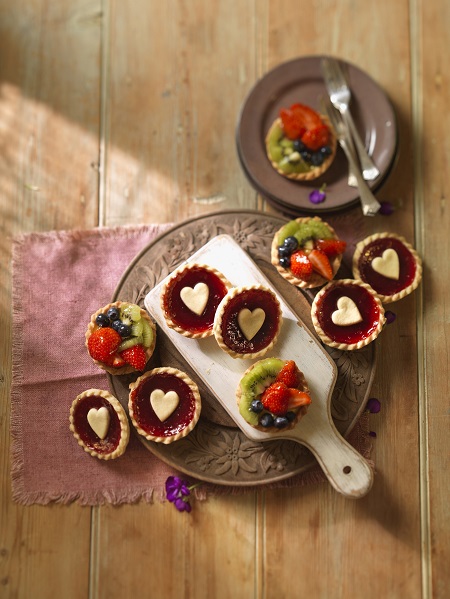 Warrens Bakery Fruit Tarts and Jam Tarts