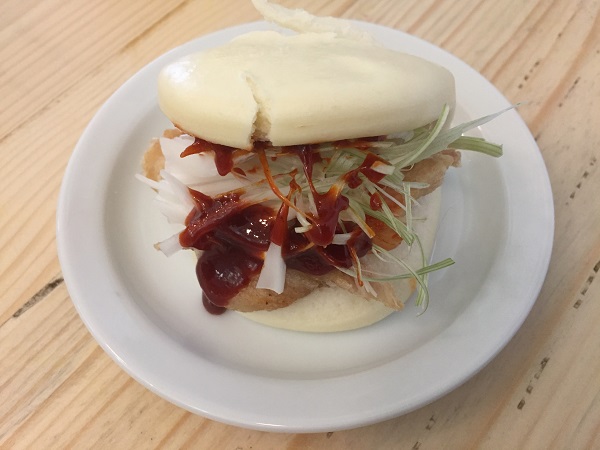 woky-ko-cargo-chicken-bao