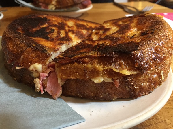 Pinkmans Bakery - Cheese and ham toastie