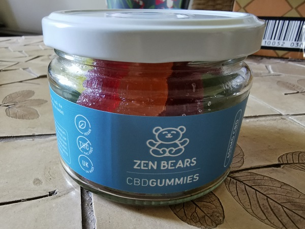 Zenbears CBD gummies jar