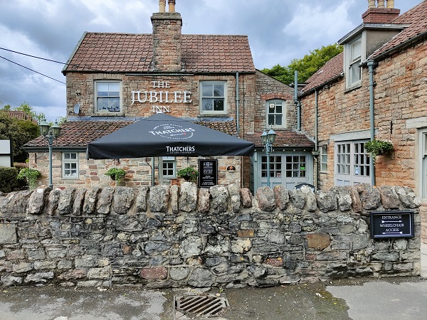 Jubilee Inn Flax Bourton - Exterior