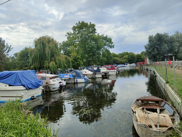 Water Mill Tearooms Ringstead - Riverside Setting