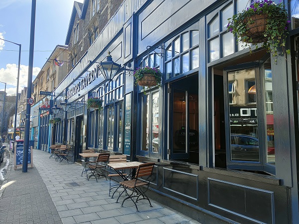 Bishops Tavern, Cheltenham Road - Exterior