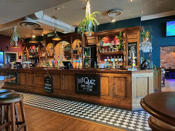 Bishops Tavern, Cheltenham Road - Interior