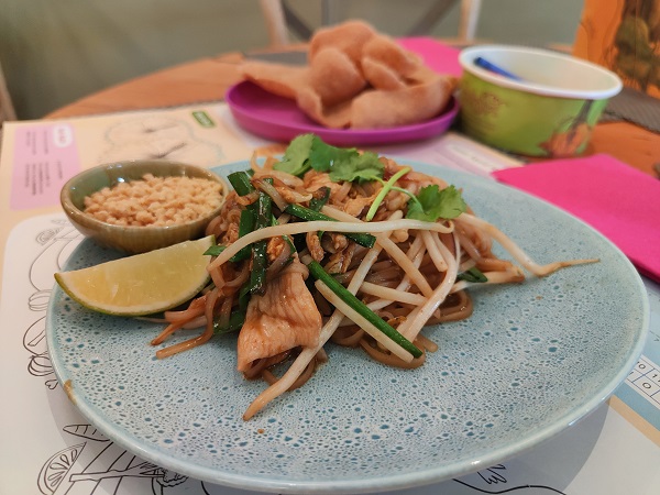 Giggling Squid, Bury St Edmunds - Kids' Pad Thai and Prawn Crackers