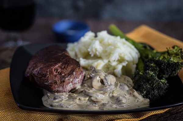 Venison haunch steaks with stroganoff sauce - Wild and Game